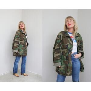 1980's Vintage Army Woodland Combat Camo Jacket ~ Women's XL XXXL ~ Men's LG XL